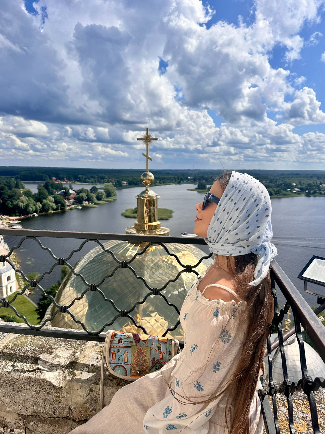 Молитвенное созерцание красоты Селигера с высоты колокольни