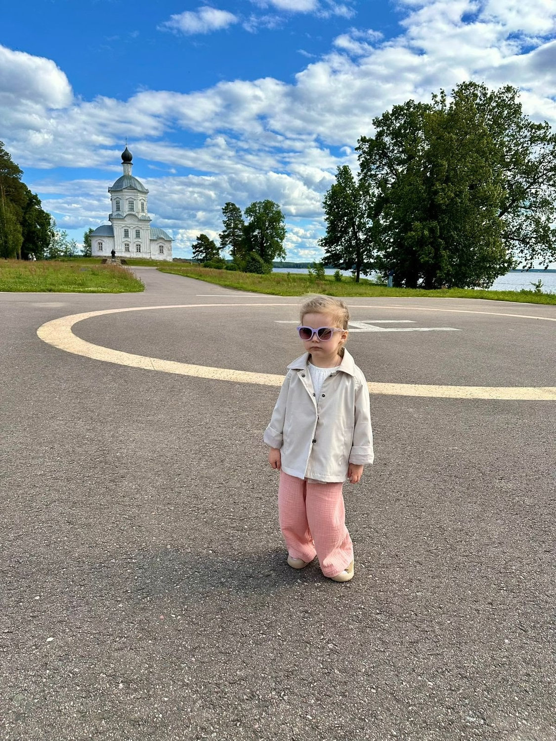 Дорога к святыням Селигера под летним небом
