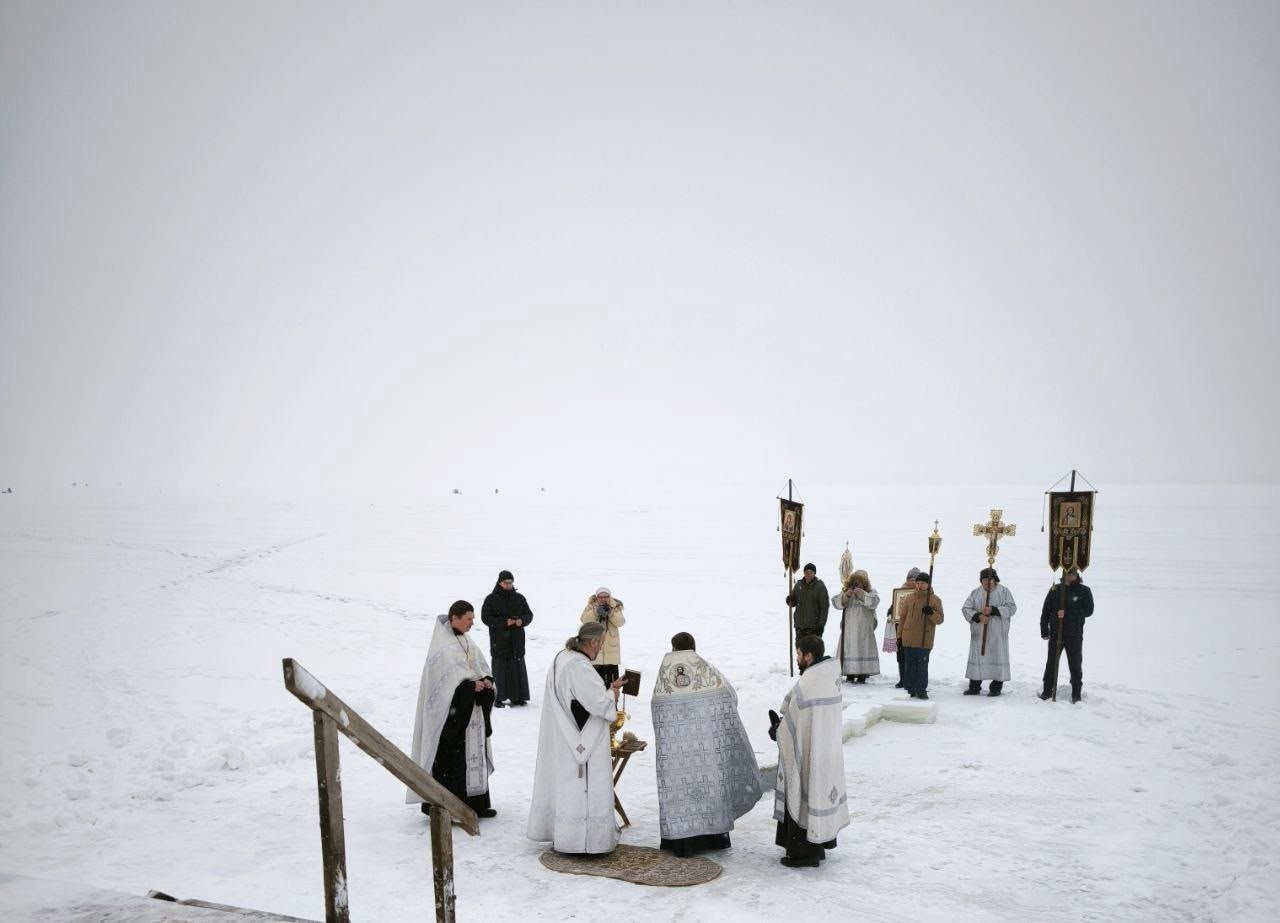 Белый лед, белые ризы, белый свет