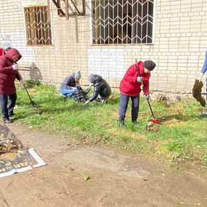 В Осташкове более 500 жителей приняли участие в уборке города