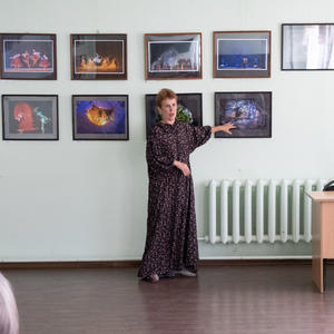 В Осташкове открылась фотовыставка «Синий светофор»