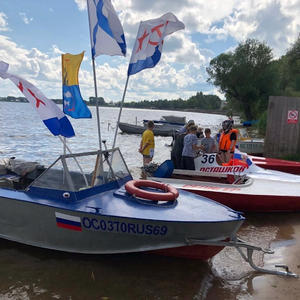 Юные водно-моторники и юнармейцы провели заезд в День ВМФ