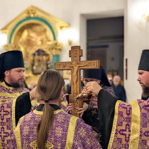 Престольные торжества в честь праздника Крестовоздвижения прошли в Нило-Столобенской пустыни
