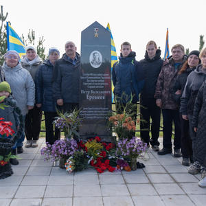 В деревне Красуха открыли мемориал советскому лётчику-истребителю