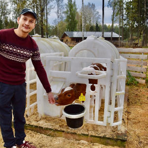 Ферма «Вселуг» внедрила израильские доильные системы и УЗИ-диагностику