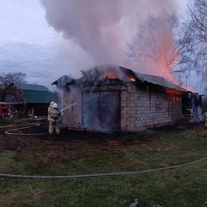 В деревне Пашутино Селижаровского округа пожар уничтожил дом и автомобиль