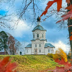 Монах Нило-Столобенской пустыни рассказал в Москве о северном винограде