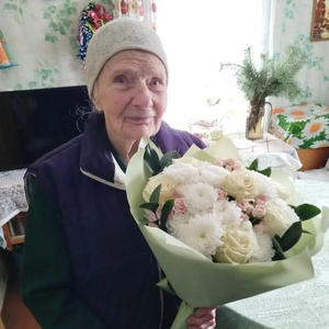 Жительнице Осташкова исполнилось 102 года: поздравления с днём рождения от врио Губернатора