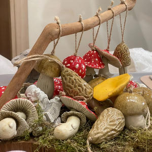 Подполковник из Осташкова раскрывает творческий потенциал в мастерской деревни Иванова Гора