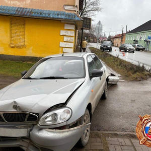В Селижарово пенсионерка пострадала в ДТП с припаркованной машиной