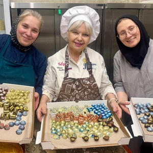 Мастер-класс от известного кондитера в монастыре Осташкова