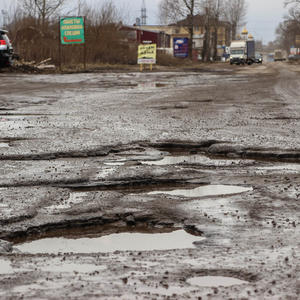 В Осташковском округе возбуждено уголовное дело из-за плохого состояния дороги