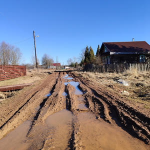 Жители деревни в Тверской области снова пожаловались главе Следственного комитета на разбитую дорогу