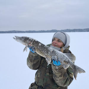 Зимний трофей на льду