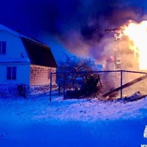 В Петриково под Осташковом сгорел жилой дом, никто не пострадал