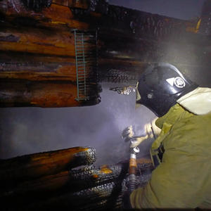 В Селижаровском округе Тверской области пожарные спасли жилой дом от огня