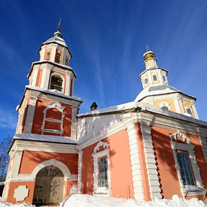 Снег и золото под синим небом