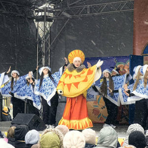 В Осташкове на городской площади прошли традиционные масленичные гулянья