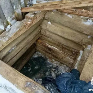 В Селижарово спасатели вытащили из колодца женщину и передали её медикам