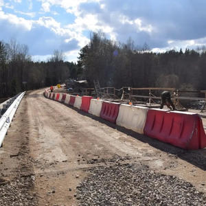 В деревне Забелино ремонтируют мост через реку Кудь за 60 миллионов рублей