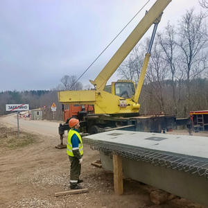 В деревне Забелино ремонтируют мост через реку Кудь за 60 миллионов рублей