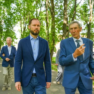 В Осташкове Виталий Королев побывал в школе №1, где в войну лечили его деда